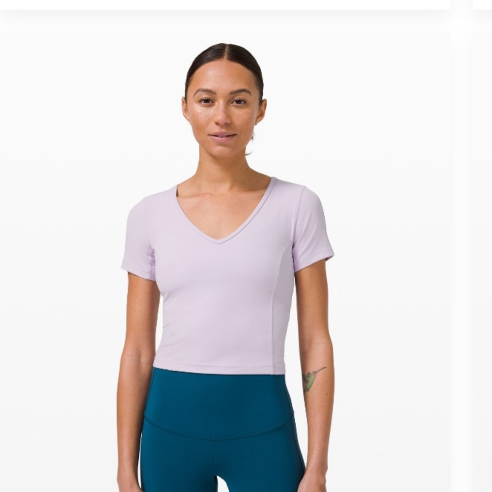 Lululemon Nulu Cropped Slim Yoga Short Sleeve Size 4 Color Lilac